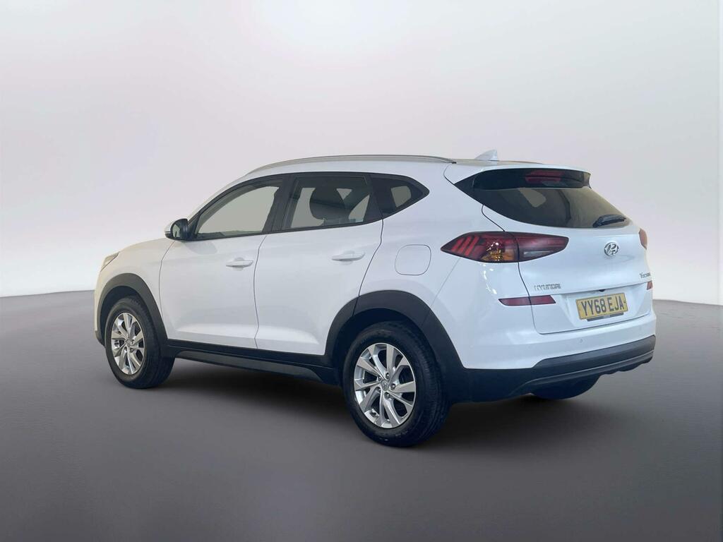 Hyundai Tucson 1.6 Gdi Se Nav Suv Euro 6 Ss YY68EJA White #6