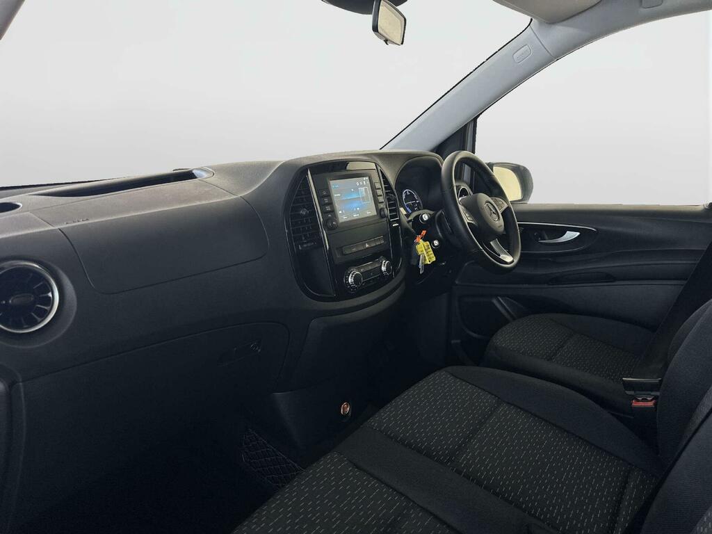 Mercedes-Benz eVito 116 E Progressive Silver #10
