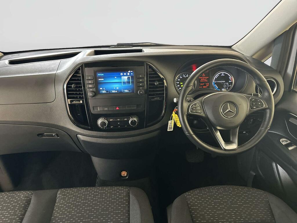 Mercedes-Benz eVito 116 E Progressive Silver #2