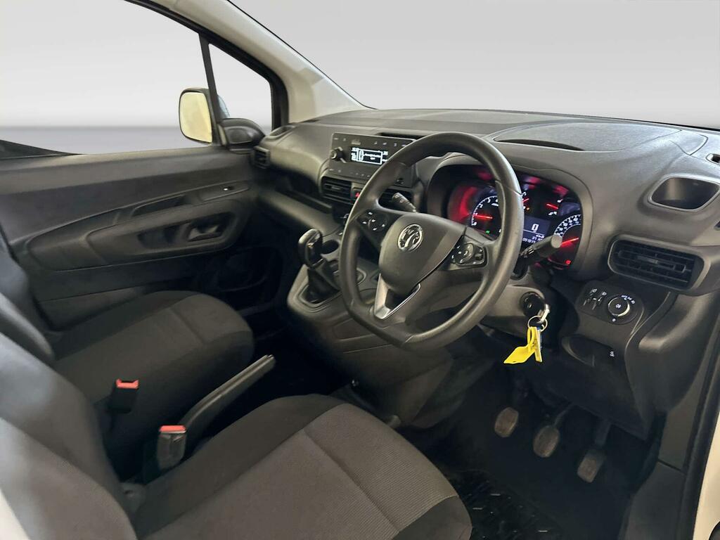 Vauxhall Combo 1.6 Turbo D 2300 Sportive Panel Van Man DL69LNR White #2