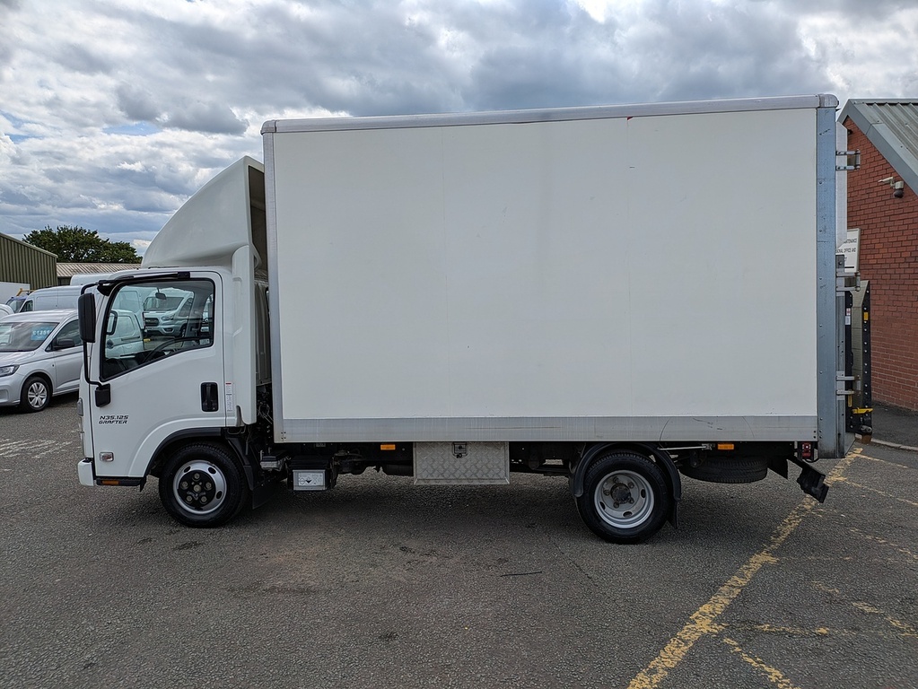 Isuzu D N35 PE23UWM White #4