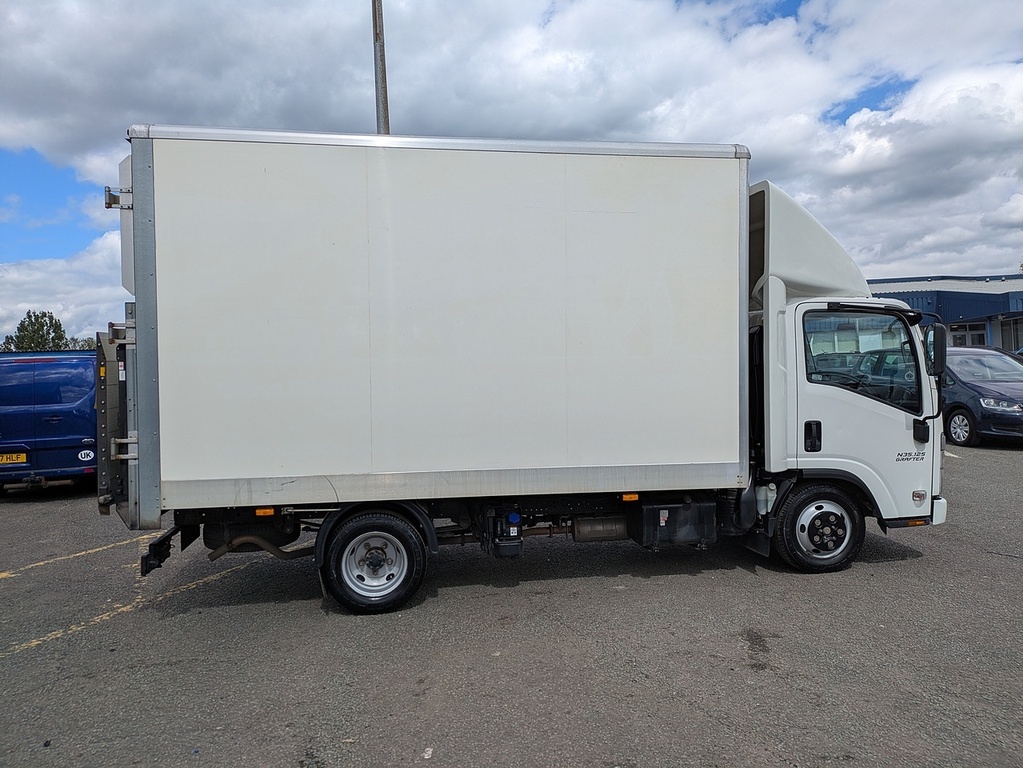 Isuzu D N35 PE23UWM White #5