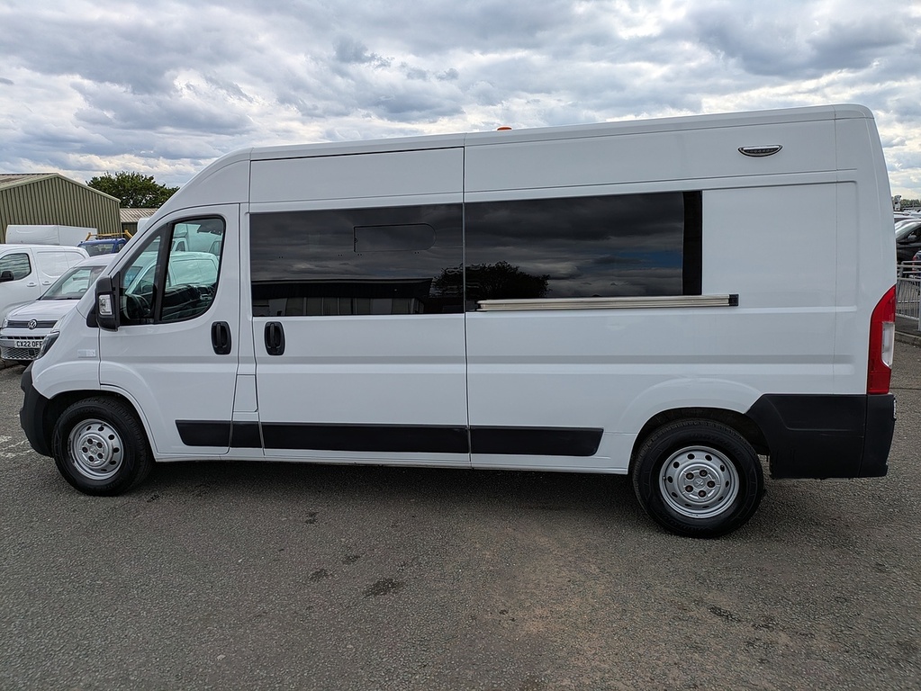 Peugeot Boxer Bluehdi 435 Professional YJ72FWF White #4