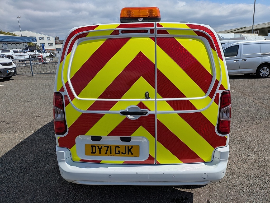 Vauxhall Combo Turbo D 2300 Sportive DY71GJK White #6