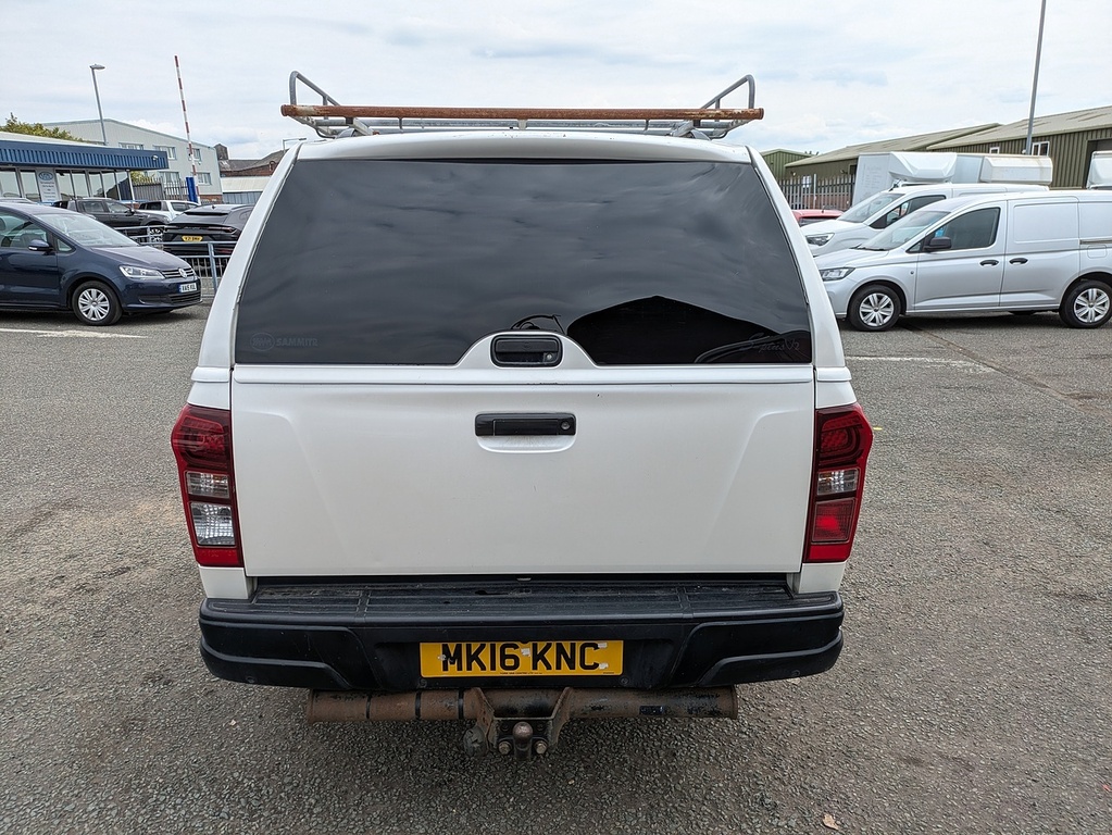 Isuzu D-Max Td Blade White #6