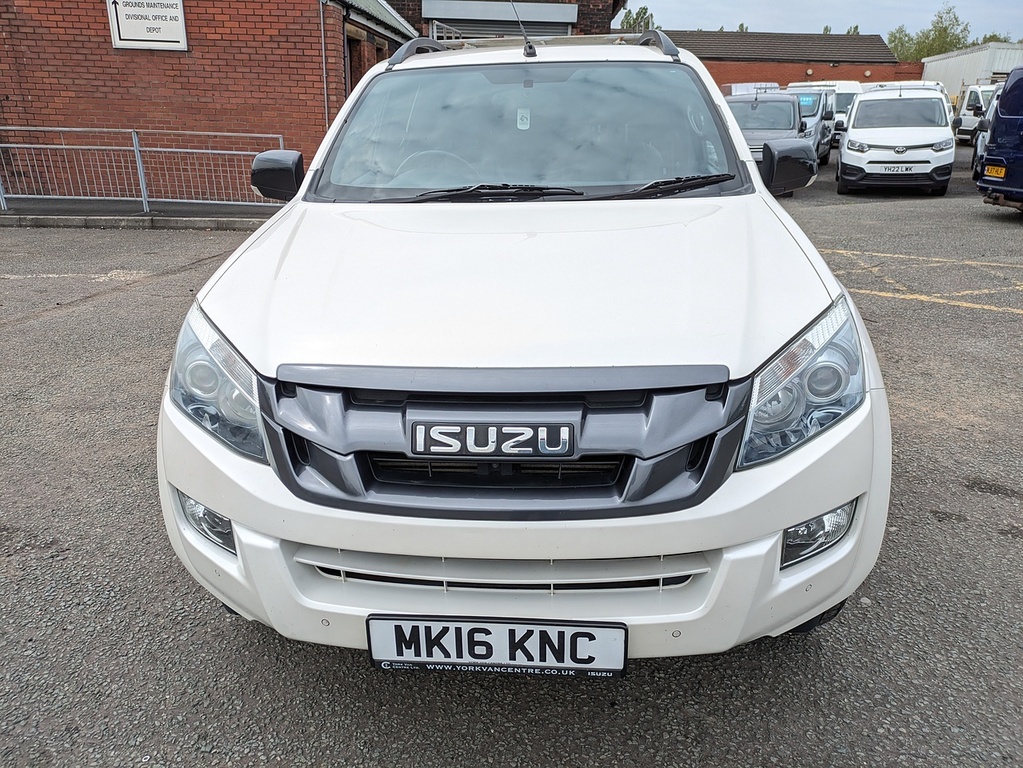 Isuzu D-Max Td Blade White #2