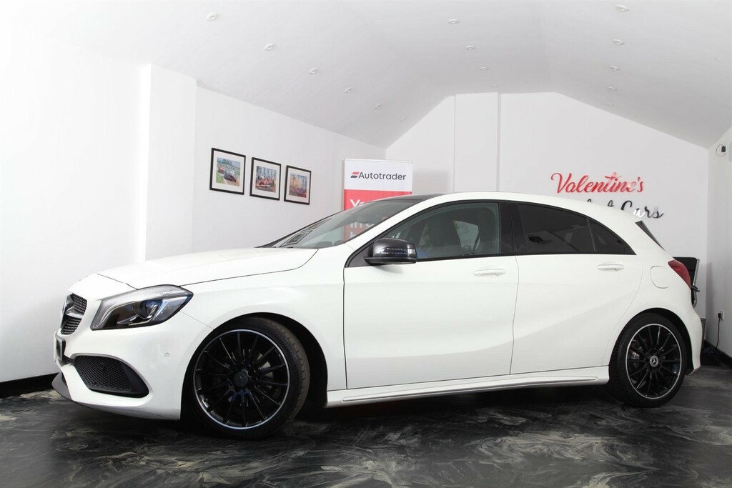 Mercedes-Benz A Class 1.6 Amg Line Premium Plus 7G-dct Euro 6 Ss HD17JFN White #3