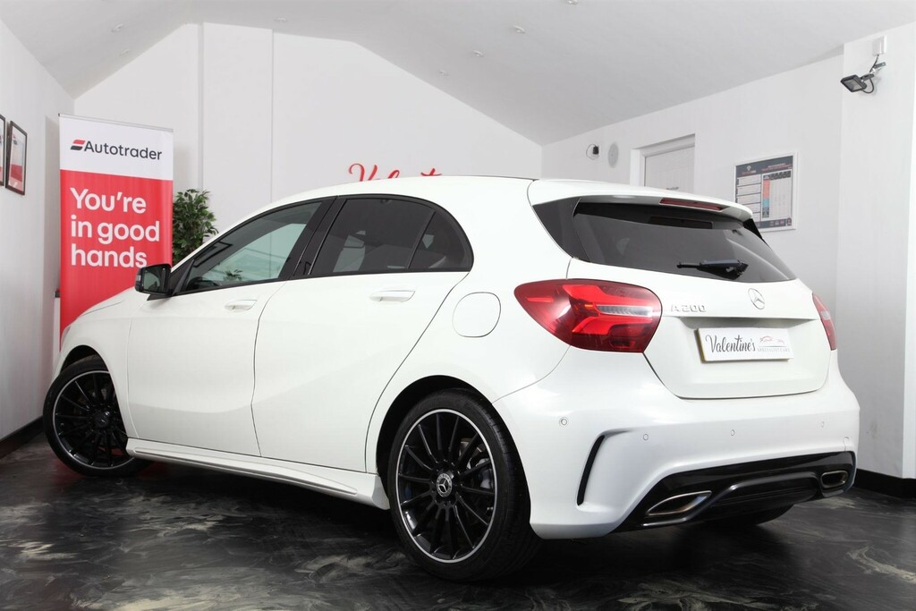 Mercedes-Benz A Class 1.6 Amg Line Premium Plus 7G-dct Euro 6 Ss HD17JFN White #4