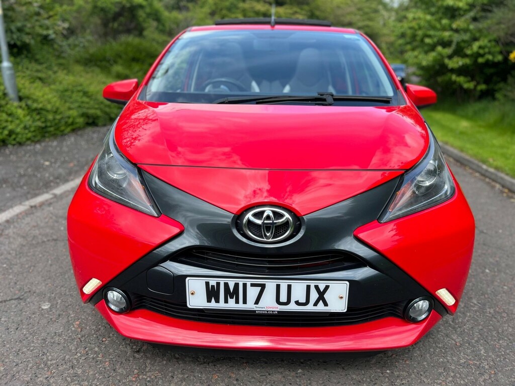 Toyota Aygo 1.0 Vvt-i X-style Euro 6 WM17UJX Red #2