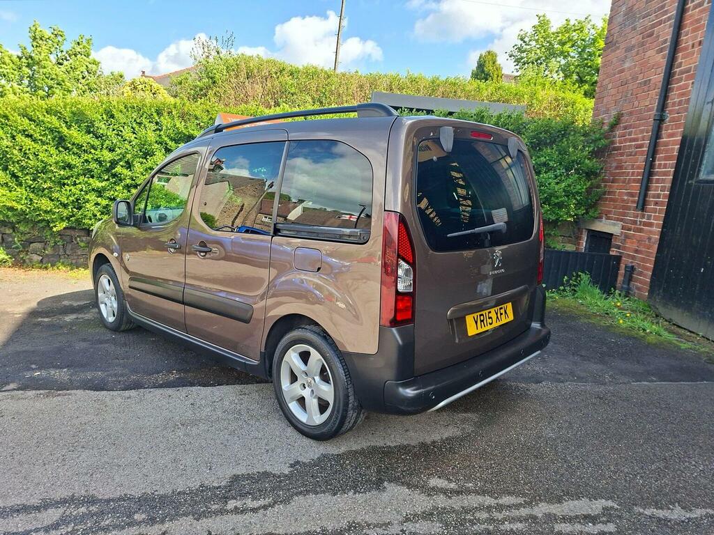 Peugeot Partner Tepee Mpv 1.6 Hdi Tepee Outdoor 201515 Brown #3