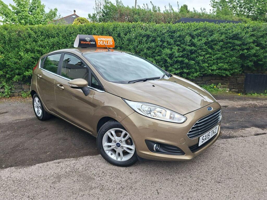 Ford Fiesta Hatchback 1.25 Zetec Euro 6 201515 Gold