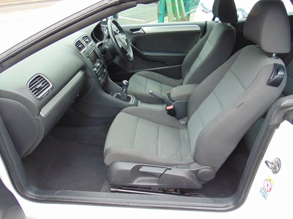 Volkswagen Golf 1.6 Tdi Bluemotion Tech Se Cabriolet Ma KN61PVJ White #5