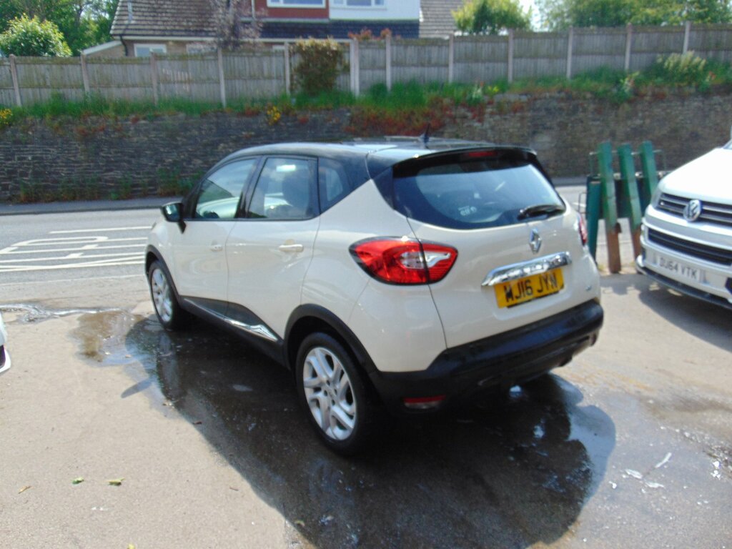 Renault Captur 1.5 Dci Energy Dynamique Nav Suv MJ16JYN White #2