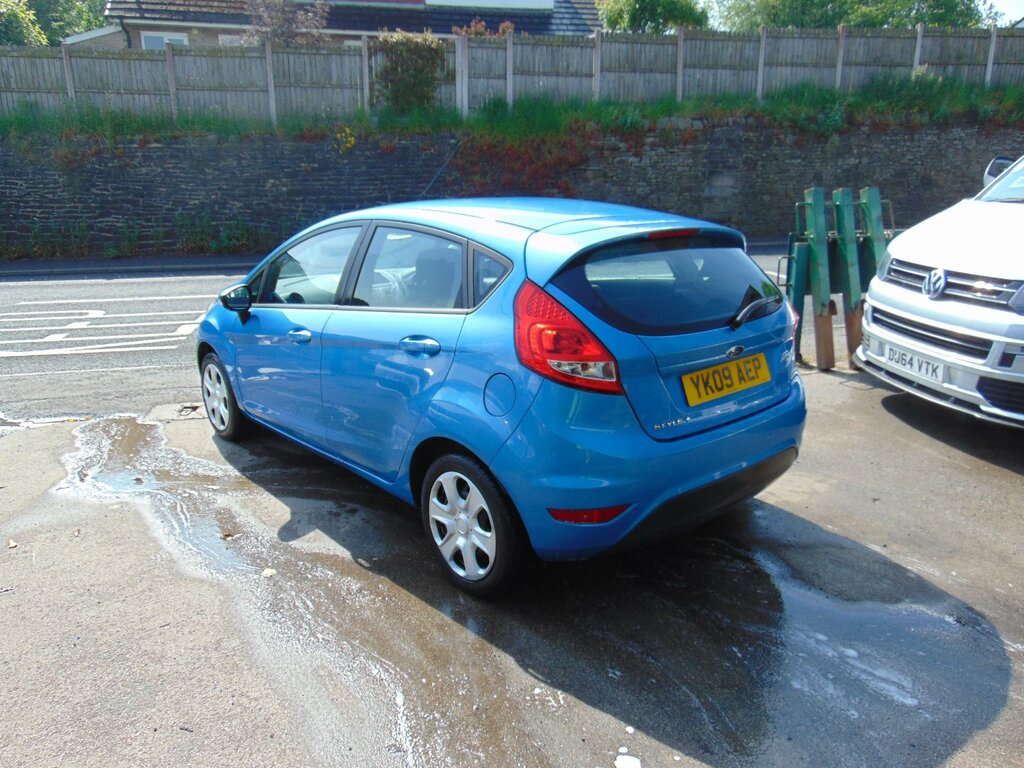 Ford Fiesta 1.25 Style Hatchback 133 Gkm Blue #3