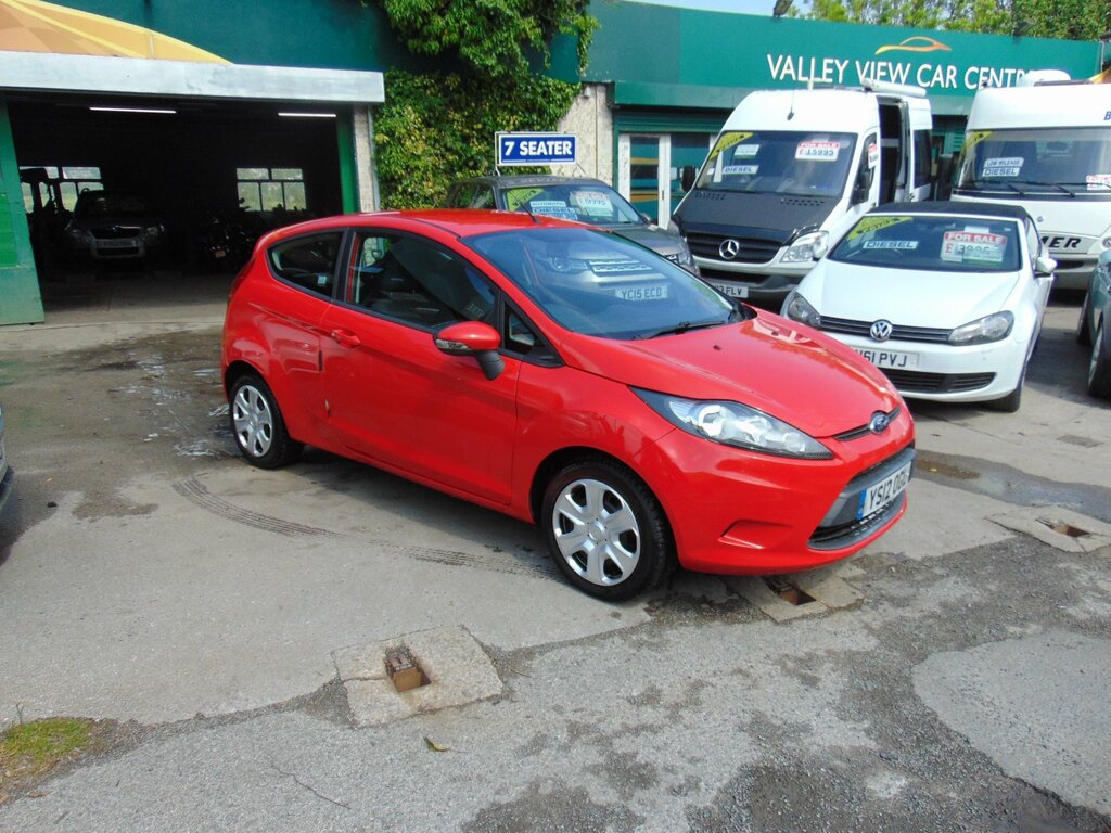 Ford Fiesta 1.25 Style Hatchback 124 Gkm, Red