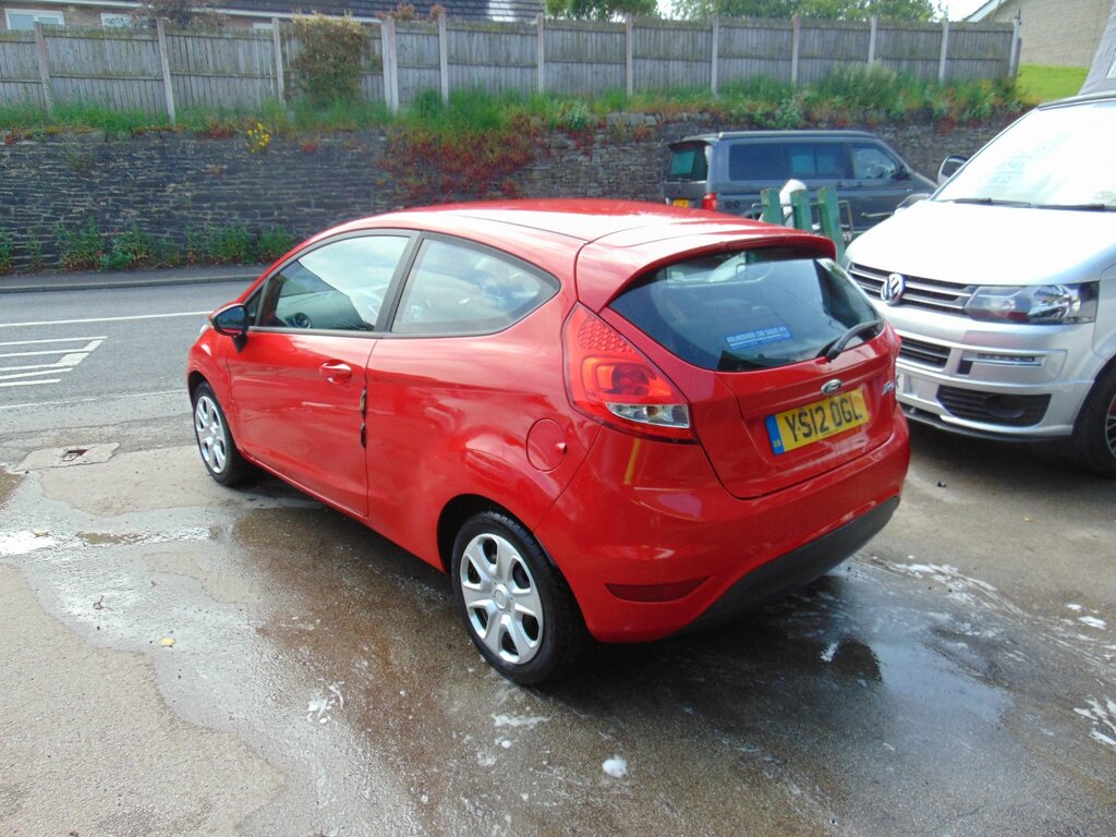 Ford Fiesta 1.25 Style Hatchback 124 Gkm, YS12OGL Red #3