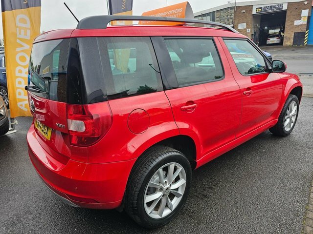 Skoda Yeti 2014 1.2 Tsi Se Suv Euro 5 105 Red #4