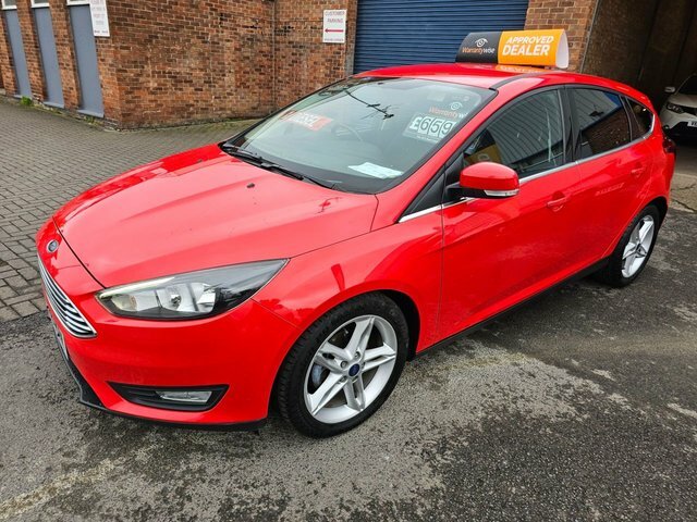 Ford Focus 2018 1.5 Tdci Zetec Edition Hatchback M YX68RVM Red #2