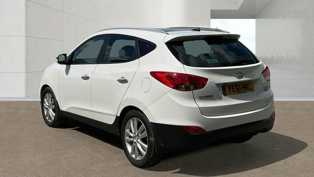 Hyundai Ix35 2011 2.0 Crdi Premium Suv 4Wd Euro YE61HKL White #3