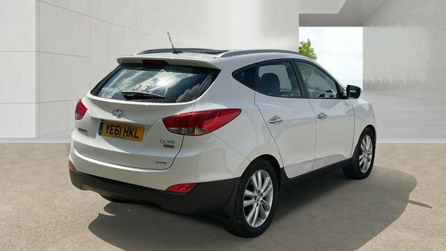 Hyundai Ix35 2011 2.0 Crdi Premium Suv 4Wd Euro YE61HKL White #4