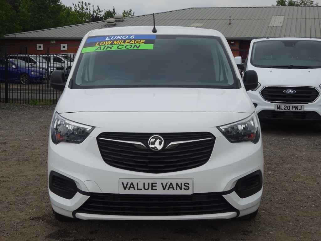 Vauxhall Combo Cargo Sportive L1 DL21WDR White #2