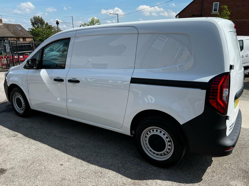 Renault Kangoo Maxi Panel Van E-tech Ll21 Advance Lwb 6Dr 45Kwh YC74AXT White #5