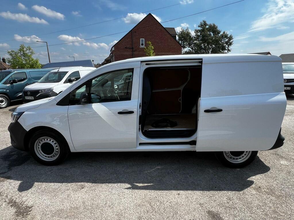 Renault Kangoo Maxi Panel Van E-tech Ll21 Advance Lwb 6Dr 45Kwh YC74AXT White #3
