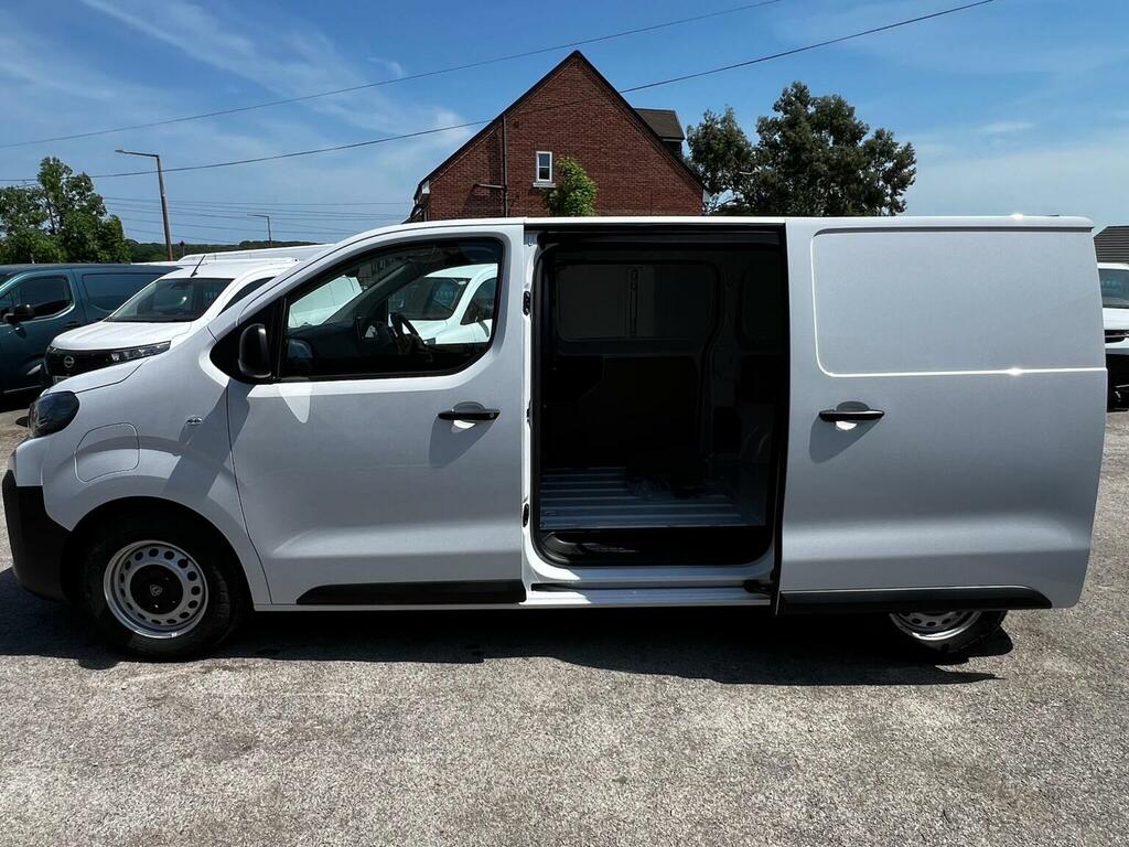 Peugeot E-Expert Panel Van 75Kwh Professional Standard Panel Van Au BG74MWO White #4