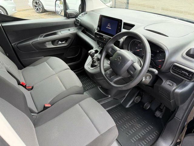 Citroen Berlingo Bluehdi 1000 Enterprise M Black #3