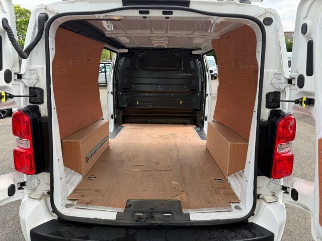 Vauxhall Vivaro Turbo D 2900 Sportive YR22FNN White #5