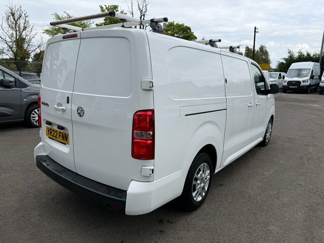 Vauxhall Vivaro Turbo D 2900 Sportive YR22FNN White #2