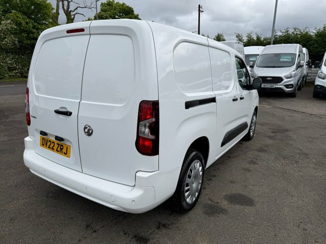 Vauxhall Combo Turbo D 2300 Sportive White #2