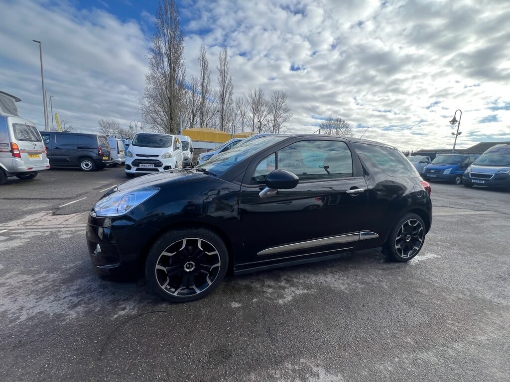 DS DS 3 1.6 Bluehdi Dstyle FX16MWD Black #2