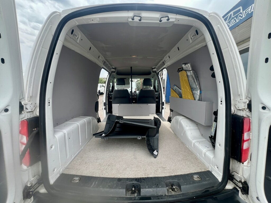 Volkswagen Caddy Maxi Maxi 1.6 Tdi #16