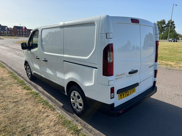 Renault Trafic 2.0 Dci Blue Sl28 Business L1 H1 Euro 6 S S YY72VYH White #5