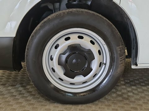 Nissan Primastar 2.0 Dci Visia FY72XGZ #5