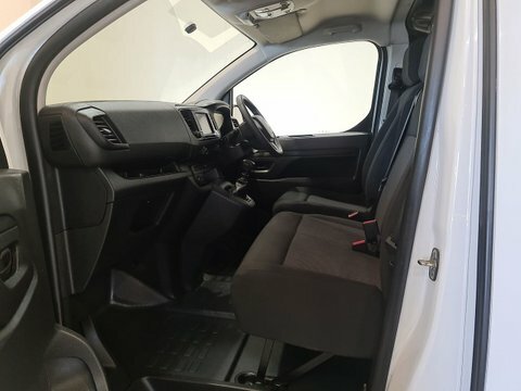 Vauxhall Vivaro 1.5 Turbo D DP23TVC #6
