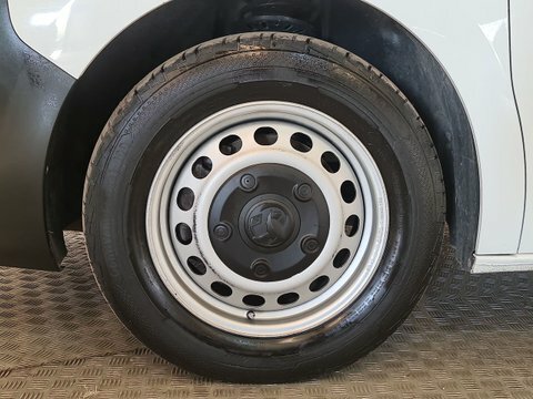 Vauxhall Vivaro 1.5 Turbo D DS23KRN #5