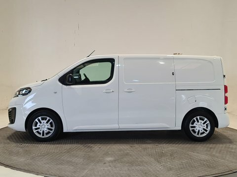 Vauxhall Vivaro 1.5 Turbo D VN70OPC #4
