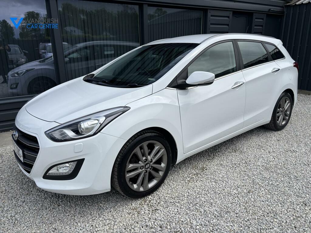 Hyundai I30 1.6 Crdi Blue Drive Premium Tourer Manu White #5