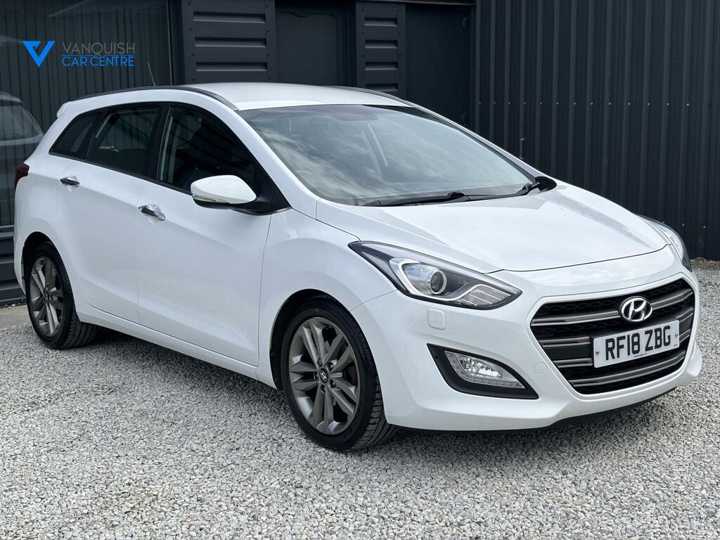 Hyundai I30 1.6 Crdi Blue Drive Premium Tourer Manu White #2