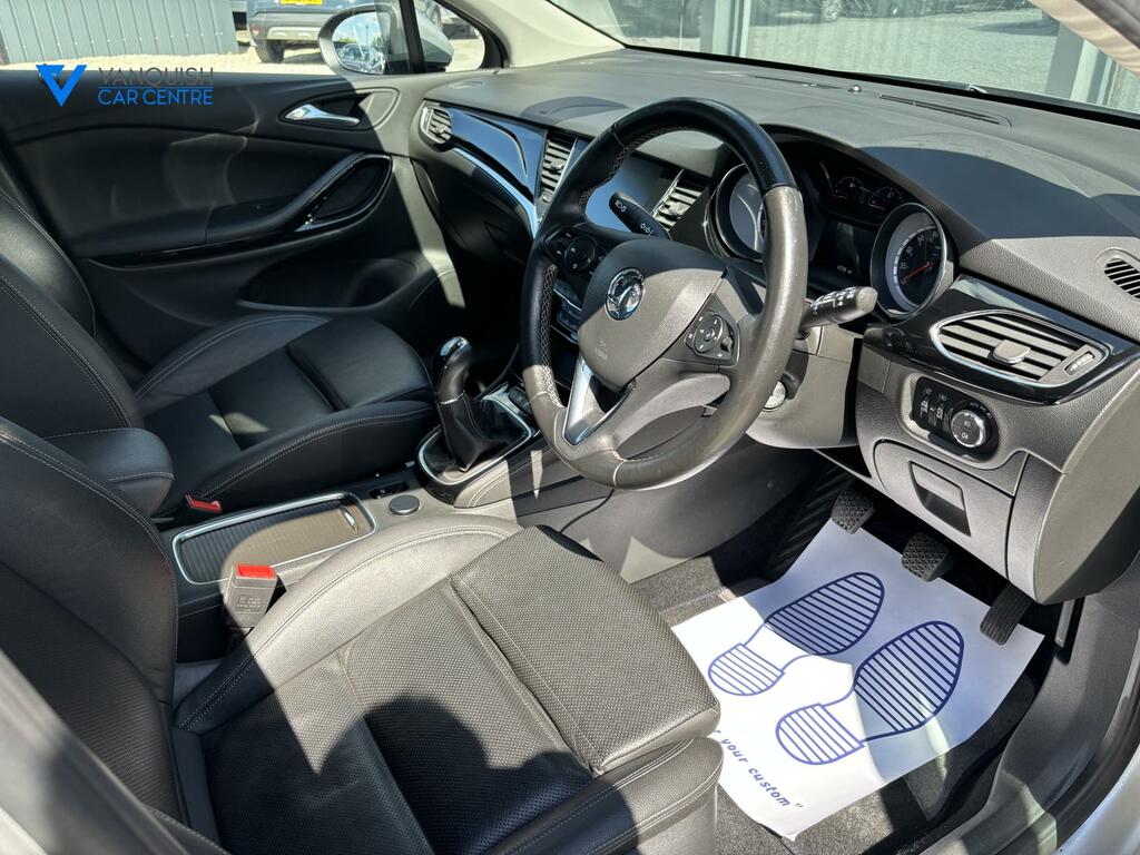 Vauxhall Astra 1.6 Cdti Blueinjection Elite Nav Sports Tourer YY68ETT Silver #3