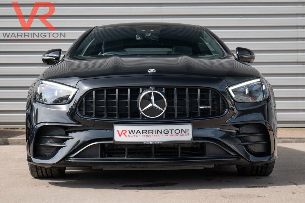 Mercedes-Benz E Class 3L Amg Night Edition Black #4