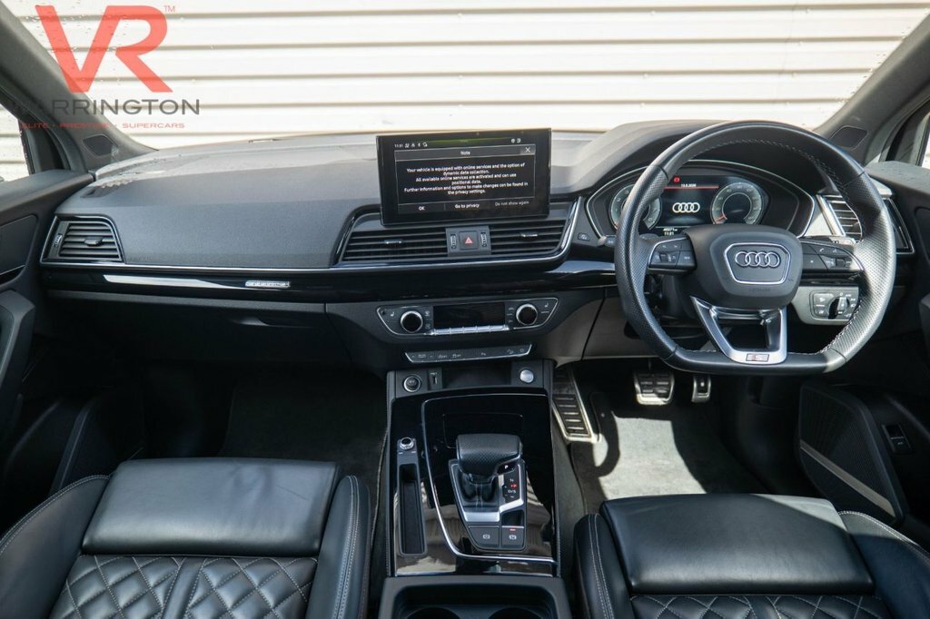 Audi Q5 2L Edition 1 DS23XTP Black #2