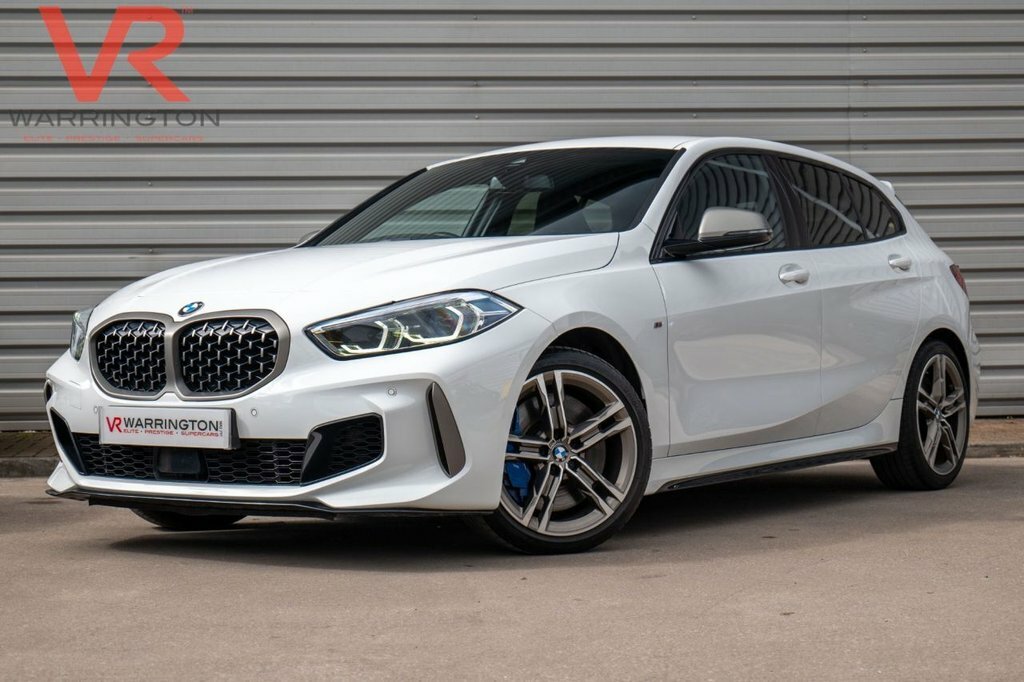 BMW 1 Series Hatchback HK22KGP White #5