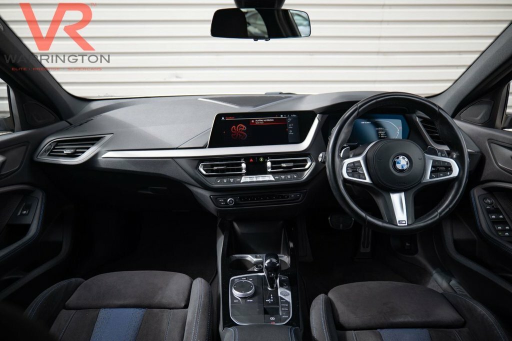 BMW 1 Series Hatchback HK22KGP White #2