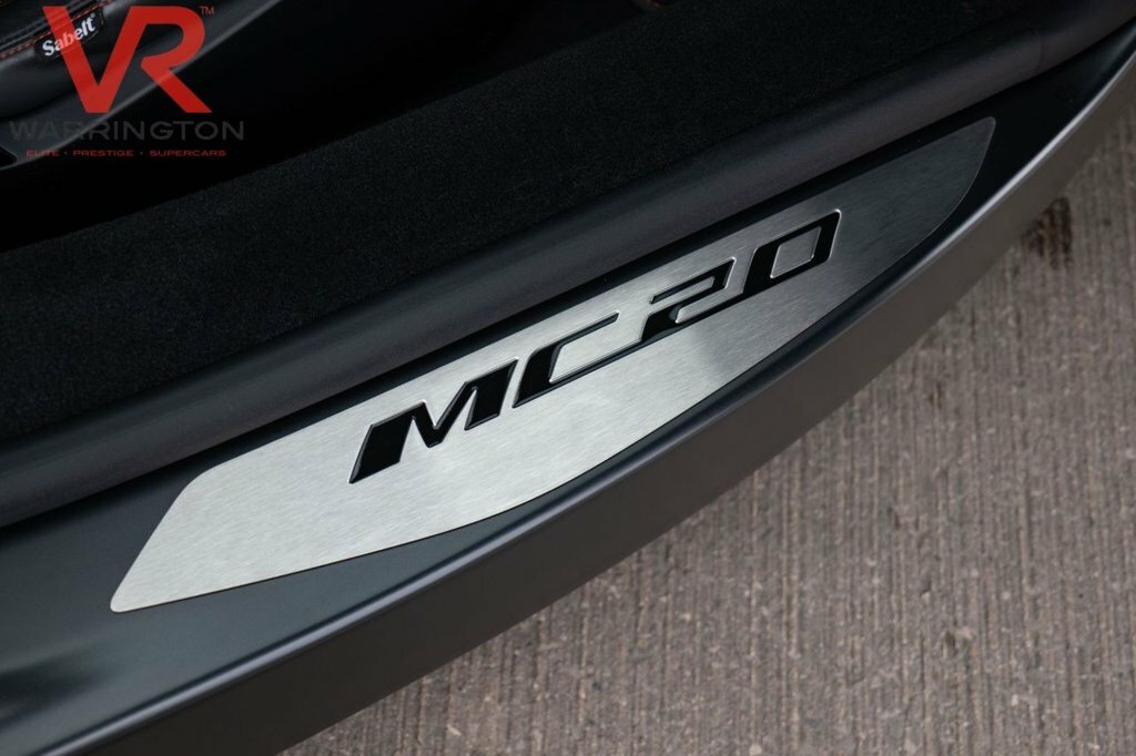 Maserati MC20 3L Null Black #4