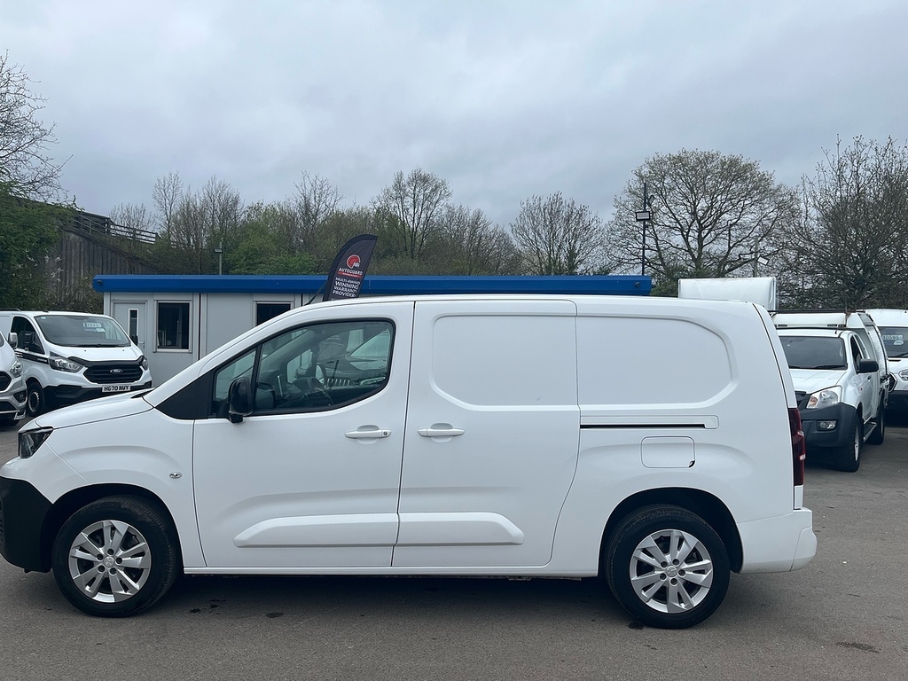 Peugeot Partner 1.5 Bluehdi 950 Asphalt Premium Long Panel Van 6Dr HV71PVN White #5