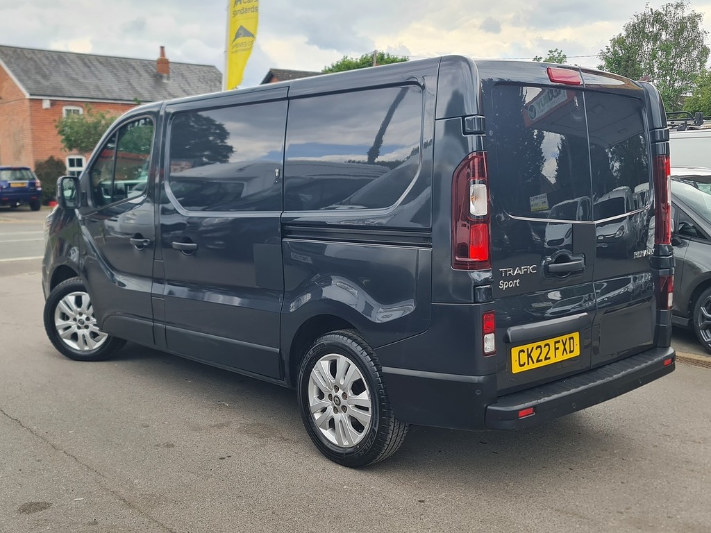 Renault Trafic 2.0 Dci Blue Sl28 Sport Panel Van Manua CK22FXD Grey #5