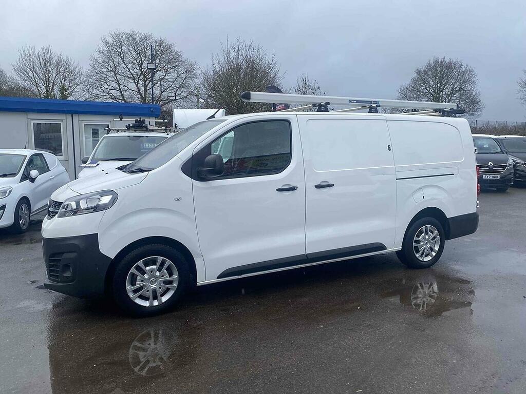 Vauxhall Vivaro 2.0 Turbo D 3100 Dynamic Panel Van 6Dr Manu WN21NYU White #4